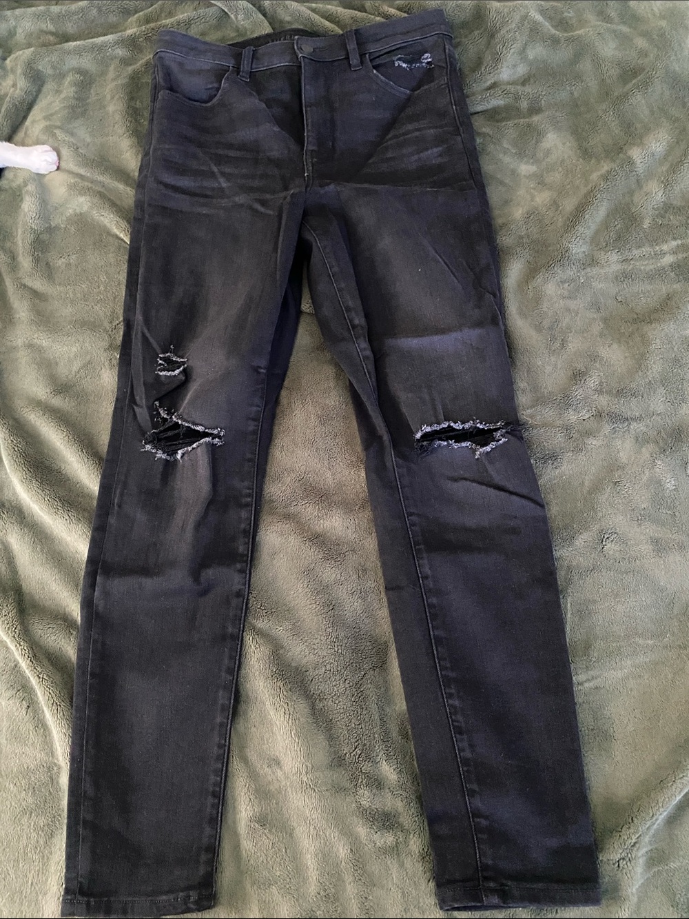 American Eagle Outfitters Black Distressed Skinny Jeans